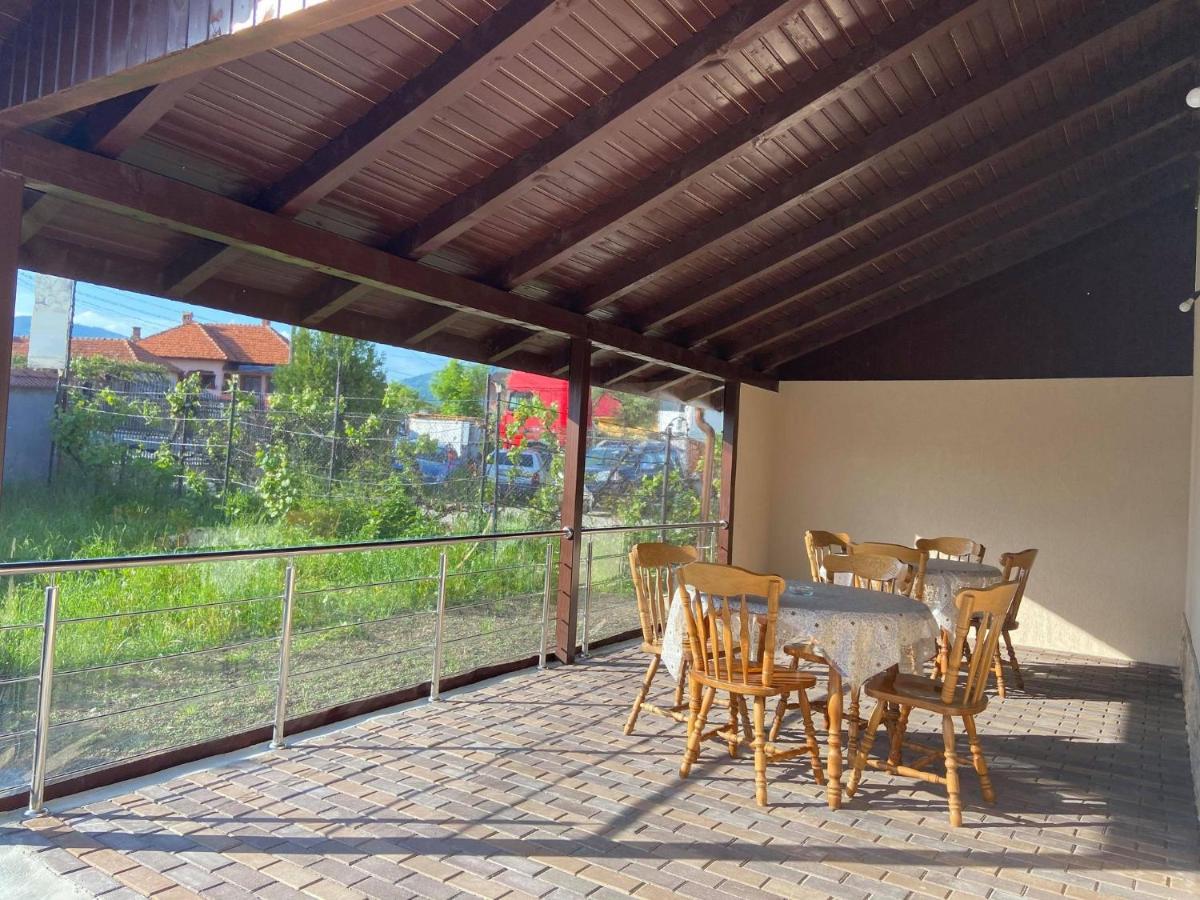 Pensiunea Casa Deny Novaci-Străini Zewnętrze zdjęcie